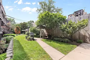 1044 W Byron St, Chicago, IL 60613 - Photo 15
