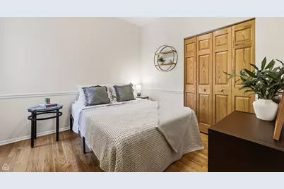 1044 W Byron Street #2E, Chicago, IL 60613 - Photo 9