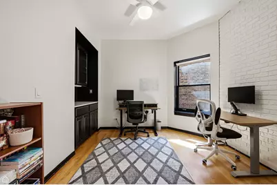 1044 W Byron Street #2E, Chicago, IL 60613 - Photo 11
