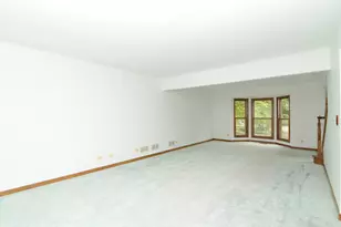 650 Lavina Ct, Bolingbrook, IL 60440 - Photo 3