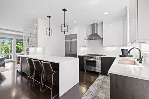 3901 S Lake Park Ave, Chicago, IL 60653 - Photo 3