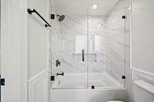 3901 S Lake Park Ave, Chicago, IL 60653 - Photo 15