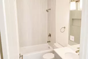 4543 S St Lawrence Ave, Chicago, IL 60653 - Photo 9