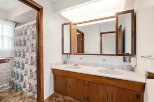 393 Grandview Ave, Glen Ellyn, IL 60137 - Photo 11