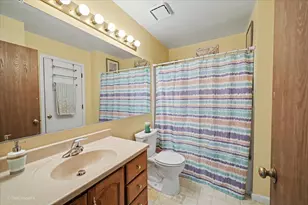 918 Horseshoe Ct, Carol Stream, IL 60188 - Photo 17