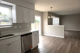568 Rebecca Ln, Bolingbrook, IL 60440 - Photo 11