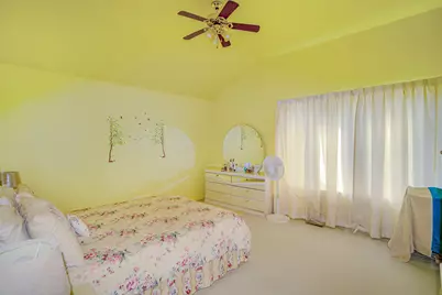 384 S Clearview Circle, Round Lake, IL 60073 - Photo 13