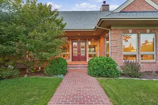 4014 Clubhouse Dr, Champaign, IL 61822 - Photo 5