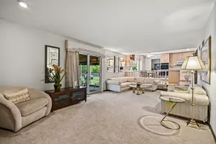 421 E Barclay Ct, Elmhurst, IL 60126 - Photo 3