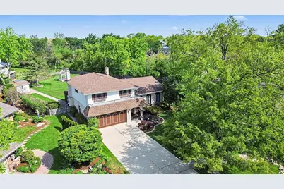 421 E Barclay Court, Elmhurst, IL 60126 - Photo 1