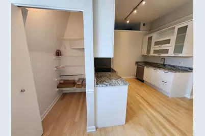 807 Church Street #511, Evanston, IL 60201 - Photo 9