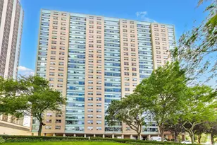 3180 N Lake Shore Dr, Chicago, IL 60657 - Photo 1