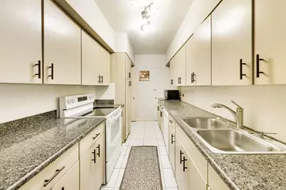 3180 N Lake Shore Drive #4G, Chicago, IL 60657 - Photo 13