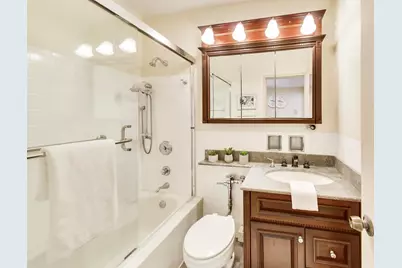 3180 N Lake Shore Drive #4G, Chicago, IL 60657 - Photo 21