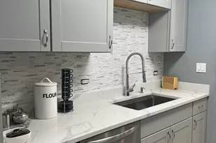 6171 N Sheridan Rd, Chicago, IL 60660 - Photo 5