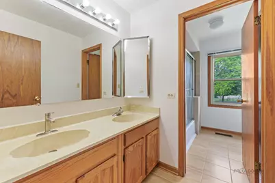 705 Partridge Drive, Schaumburg, IL 60193 - Photo 39
