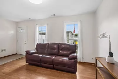 407 Chelsea Cove, Roselle, IL 60172 - Photo 5