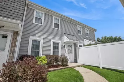 407 Chelsea Cove, Roselle, IL 60172 - Photo 1