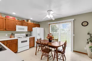 3410 Katie Lynn Dr, Champaign, IL 61822 - Photo 9