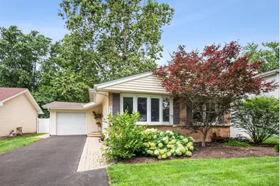 678 Sheehan Avenue, Glen Ellyn, IL 60137 - Photo 1