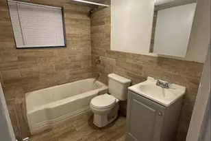 6816 S Cornell Ave, Chicago, IL 60649 - Photo 13