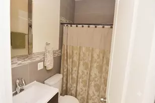 2110 W 18th Pl, Chicago, IL 60608 - Photo 9