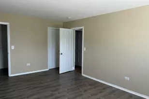1080 Newport Harbor, Schaumburg, IL 60193 - Photo 11