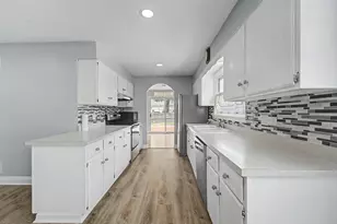 770 Cordial Dr, Des Plaines, IL 60018 - Photo 23