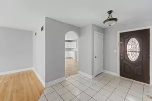 770 Cordial Dr, Des Plaines, IL 60018 - Photo 9