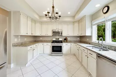 1110 Blue Heron Way, Roselle, IL 60172 - Photo 11