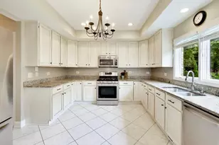 1110 Blue Heron Way, Roselle, IL 60172 - Photo 11