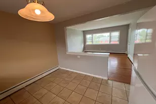 236 W Johnson St, Palatine, IL 60067 - Photo 3