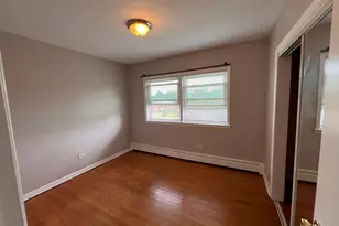 236 W Johnson St, Palatine, IL 60067 - Photo 5