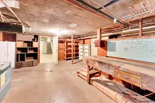 6933 N Oriole Ave, Chicago, IL 60631 - Photo 31