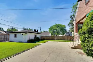 6933 N Oriole Ave, Chicago, IL 60631 - Photo 37