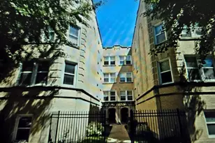 2318 W Rosemont Ave, Chicago, IL 60659 - Photo 1