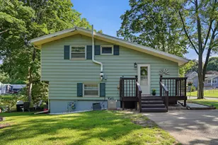 1104 Elm Pl, Dixon, IL 61021 - Photo 3