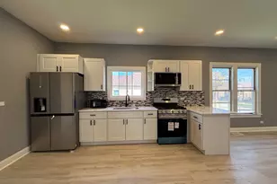 9236 S Blackstone Ave, Chicago, IL 60619 - Photo 7