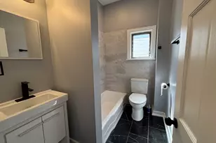 9236 S Blackstone Ave, Chicago, IL 60619 - Photo 11