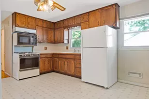 99 Indianwood Dr, Thornton, IL 60476 - Photo 5