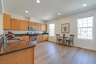 29 Neri Dr, Schaumburg, IL 60194 - Photo 3