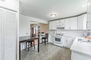 409 Englewood Ave, Hillside, IL 60162 - Photo 7