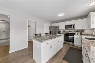269 Linden Dr, Round Lake Park, IL 60073 - Photo 5