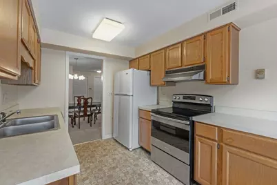 326 Park Avenue #21, Clarendon Hills, IL 60514 - Photo 9