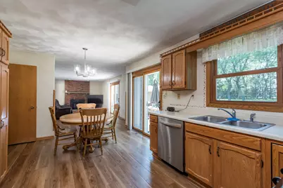 512 Cavin Avenue, Winthrop Harbor, IL 60096 - Photo 9