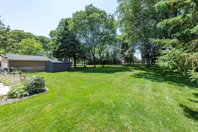 512 Cavin Avenue, Winthrop Harbor, IL 60096 - Photo 23