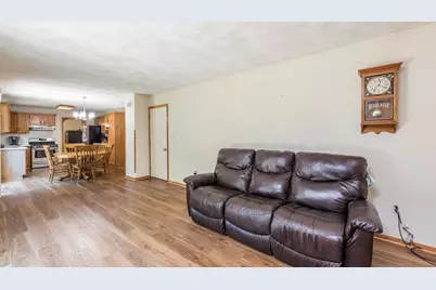 512 Cavin Avenue, Winthrop Harbor, IL 60096 - Photo 15