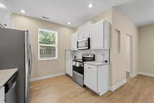 2014 Winchester Dr, Champaign, IL 61821 - Photo 11