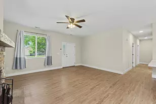 2014 Winchester Dr, Champaign, IL 61821 - Photo 7