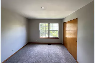 285 Shipland Drive, Crystal Lake, IL 60012 - Photo 13